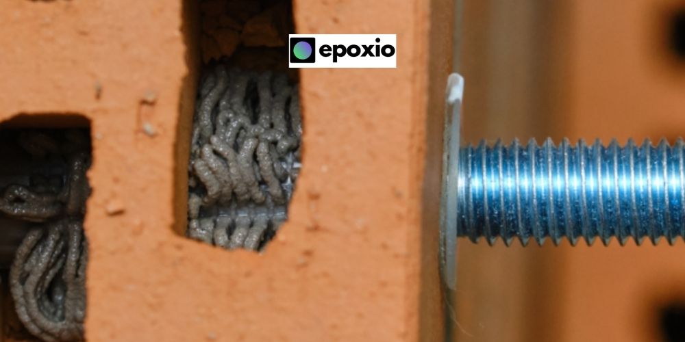 KOTVENÍ DO POROVITÉHO MATERIÁLU POMOCÍ EPOXIDOVÉ CHEMICKÉ KOTVY